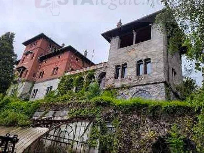 Casa con 6 locali in vendita in Via Della Trinità, Centro, Gavirate