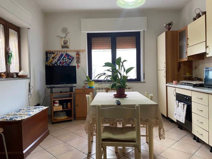 Appartamento con 5 locali in vendita in Via Bruno Ciari, Cerqueto, Gualdo Tadino