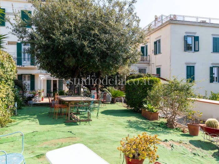 Appartamento con 6 locali in vendita in Salita del Casale, Posillipo, Napoli