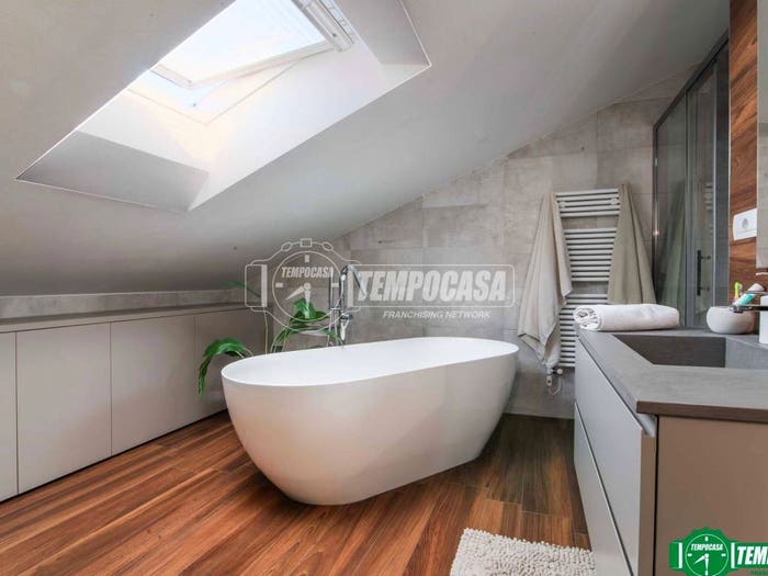 Appartamento trilocale in vendita in Via Firenze, Canegrate