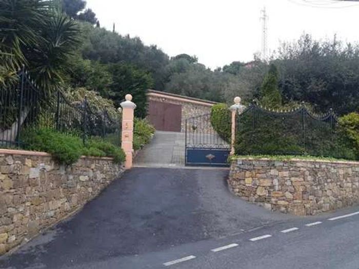 Casa quadrilocale in vendita in Via Moltedo No Number, Caramagna, Imperia