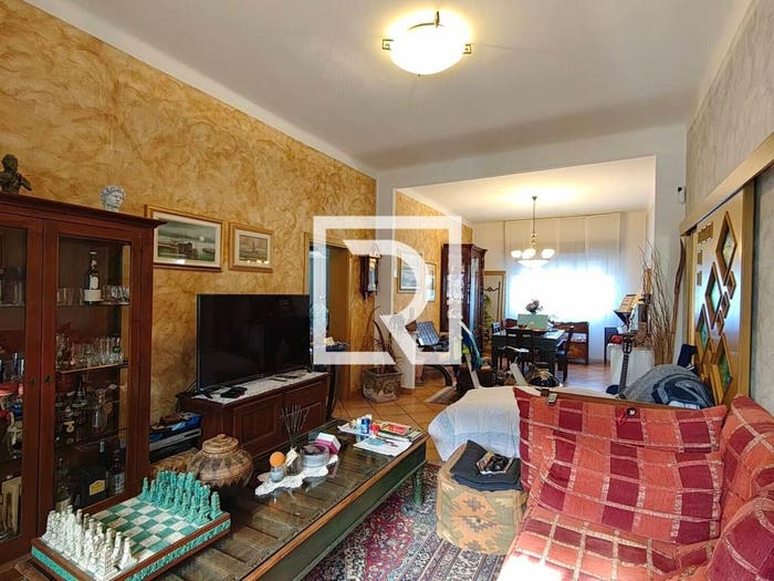 Casa con 6 locali in vendita in Via Luciano Montaspro, Ronco, Forlì