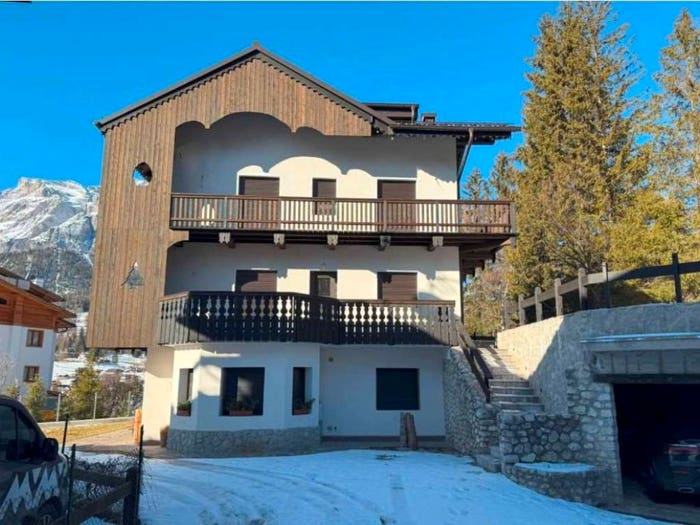 Appartamento quadrilocale in vendita in Via Cantore, Centro, Cortina d'Ampezzo