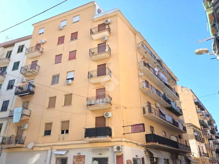 Appartamento quadrilocale in vendita in Via Ruggerone da Palermo, Noce, Palermo