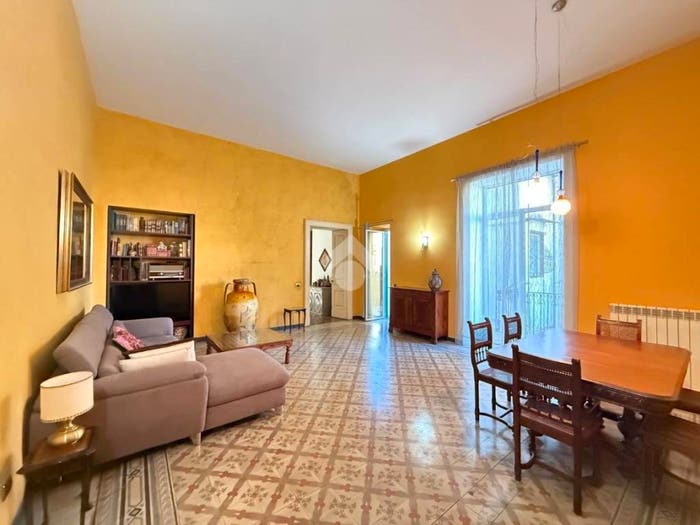 Appartamento con 6 locali in vendita in Via Regina Margherita, Secondigliano, Napoli