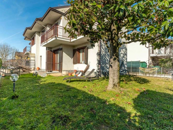 Casa quadrilocale in vendita in Via Fratelli Rosselli, Abbiategrasso