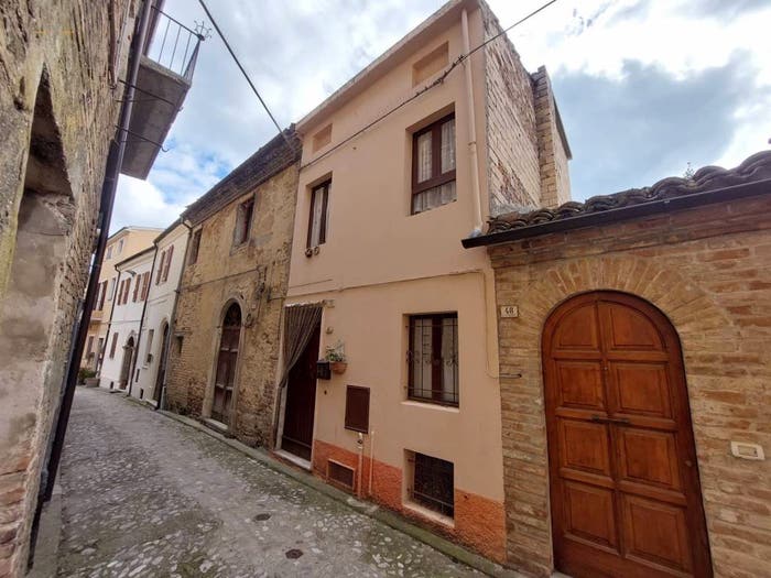 Casa trilocale in vendita in Via Tanursi, Centro, Ripatransone