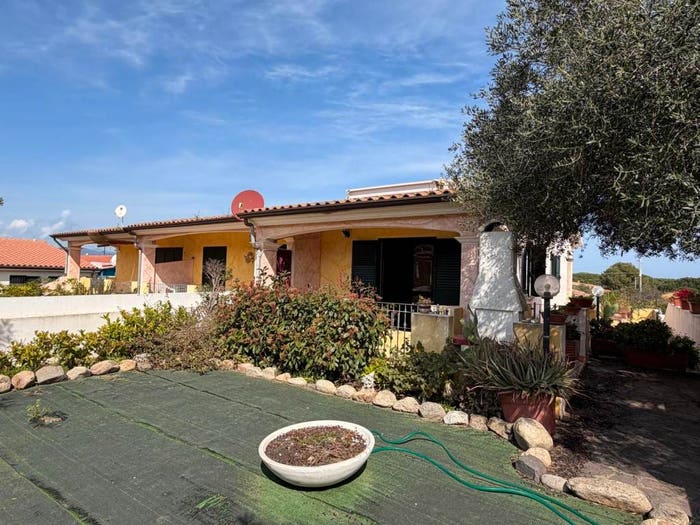 Casa trilocale in vendita in Iscra E Voes, Siniscola