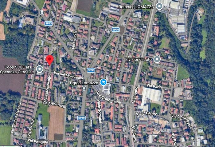Appartamento trilocale in vendita in Via Papa Giovanni Paolo II, Lomazzo
