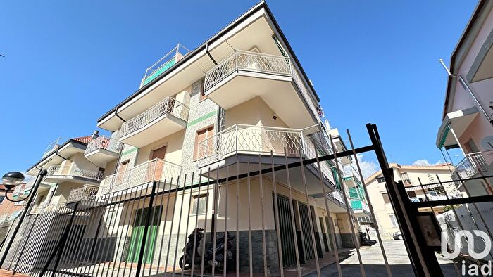 Appartamento bilocale in vendita in Via Gozzano, Loano