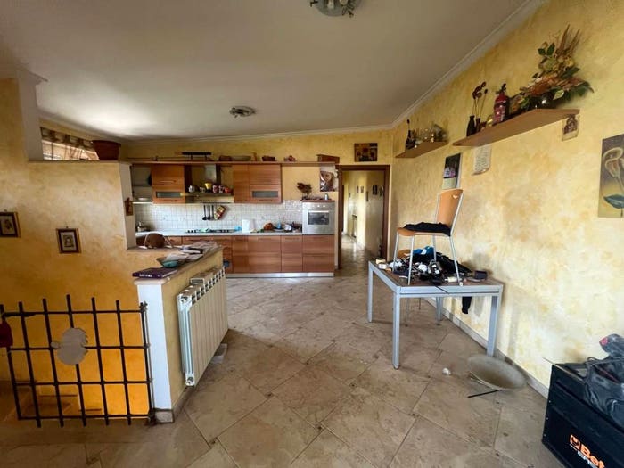 Appartamento trilocale in vendita in Via Santa Croce Camerina, Borghesiana, Roma