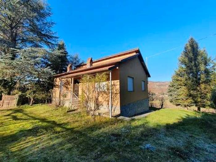 Casa quadrilocale in vendita in Vesime