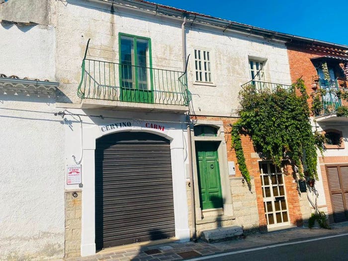 Appartamento trilocale in vendita in Via Stradale Roseto, Alberona