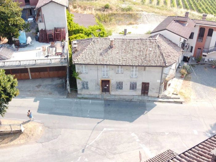 Casa con 6 locali in vendita in Via Donato Aluffi, Agliano Terme