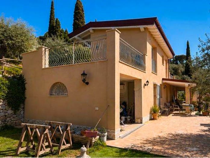Casa con 6 locali in vendita in Frazione Monteggiori, Camaiore Paese, Camaiore