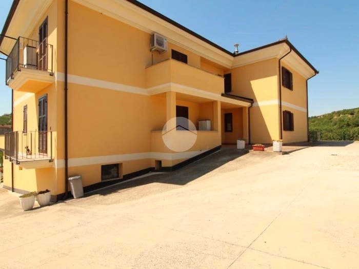 Appartamento trilocale in vendita in Via modesto cornaglia, Monticello d'Alba