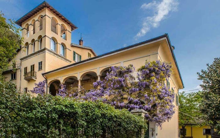 Casa con 6 locali in vendita in Castello Cabiaglio