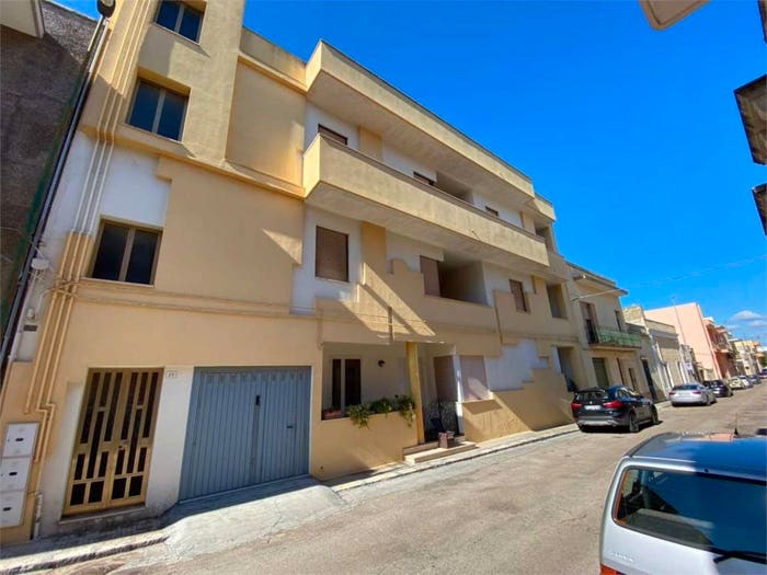 Appartamento con 6 locali in vendita in Casarano