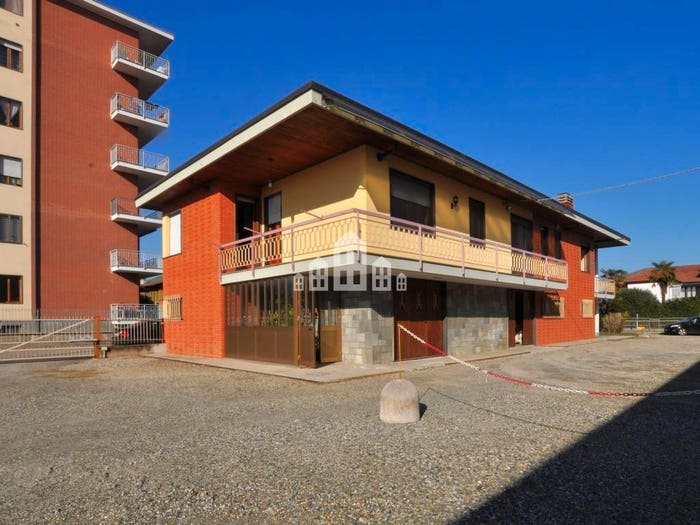 Casa con 6 locali in vendita in Via Fontana, Feletto