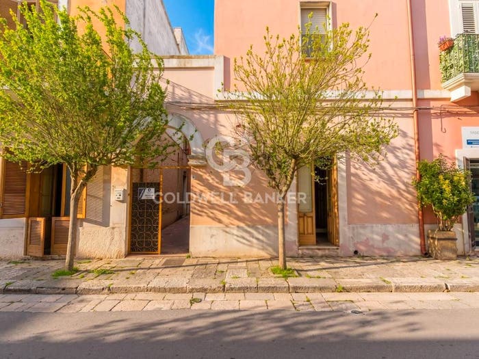 Casa bilocale in vendita in Via Croce, Campi Salentina