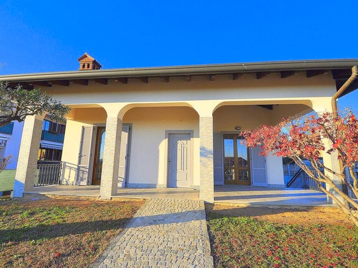 Casa con 5 locali in vendita in VIA SANDRO PERTINI, Bernate Ticino