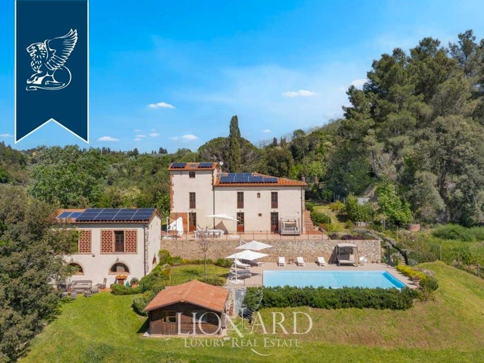 Casa con 6 locali in vendita in Palaia