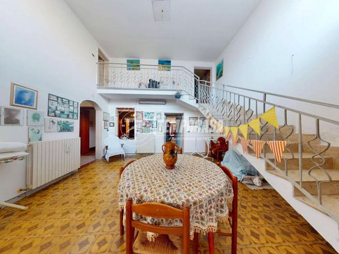 Casa trilocale in vendita in Centro, Leverano