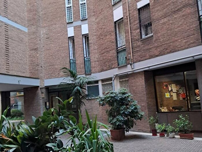 Appartamento trilocale in vendita in Viale Marco Polo, San Saba Caracalla, Roma