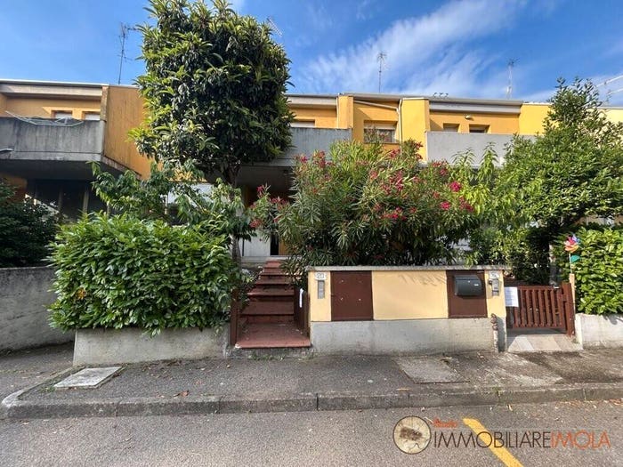 Casa con 5 locali in vendita in Via Corelli, Pedagna Monte Catone, Imola