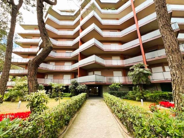 Appartamento quadrilocale in vendita in Viale Luigi Cadorna, Milano Marittima, Cervia