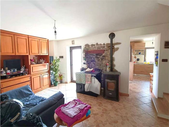 Casa con 5 locali in vendita in Plout, SaintMarcel