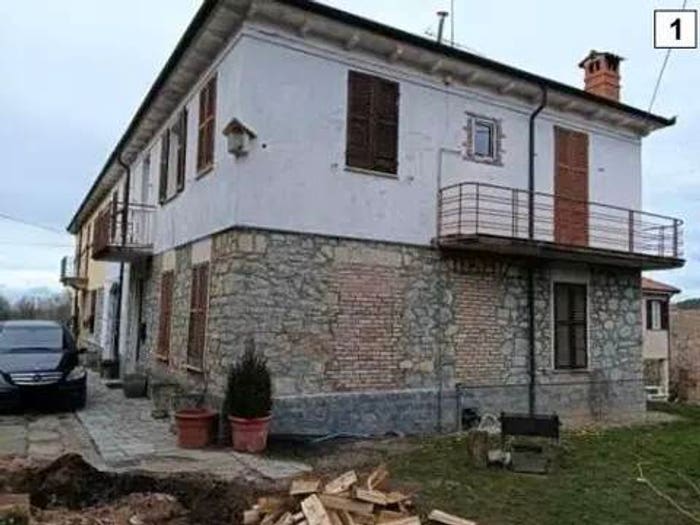 Casa trilocale in vendita in Frazione Garadassi, Fabbrica Curone