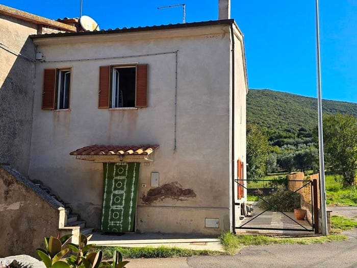 Casa con 5 locali in vendita in Località Cocciano, Guardea
