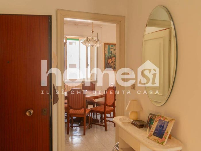 Appartamento trilocale in vendita in Via Ceglie Cisternino BR Italia, Centro, Cisternino