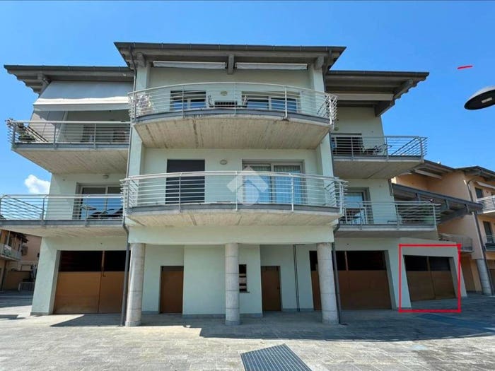 Appartamento bilocale in vendita in Via dei Fantoni, Centro, Solto Collina