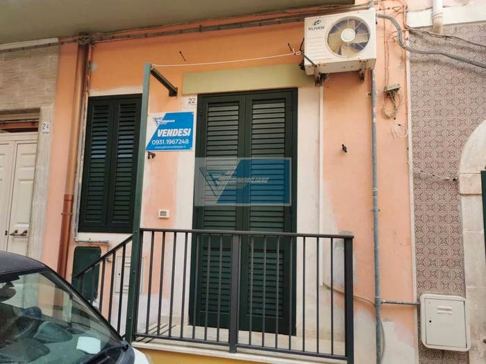 Appartamento quadrilocale in vendita in Vico Reggio n, Centro, Noto