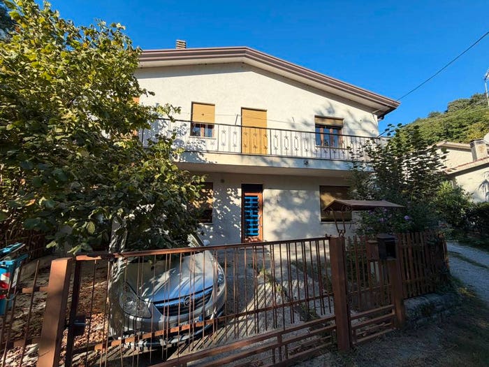 Casa quadrilocale in vendita in Via Cengolina, Galzignano, Galzignano Terme