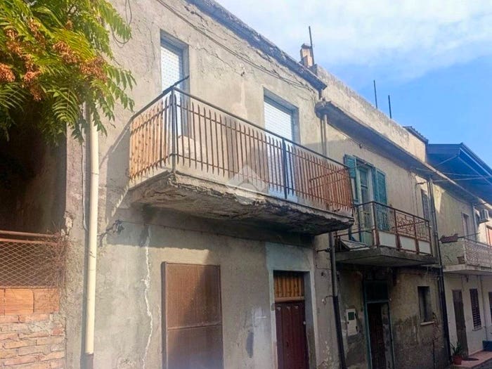 Casa trilocale in vendita in Via nazionale VII, Centro, Botricello