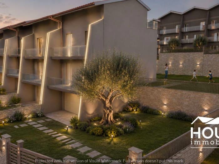Casa con 6 locali in vendita in Viale dell'Unità d'Italia, Paternò