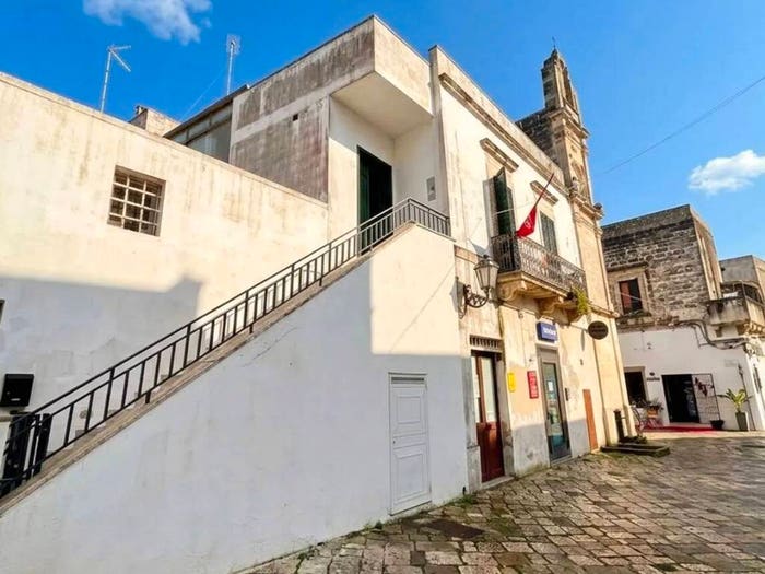 Appartamento con 5 locali in vendita in Piazza San Nicola, Corigliano d'Otranto