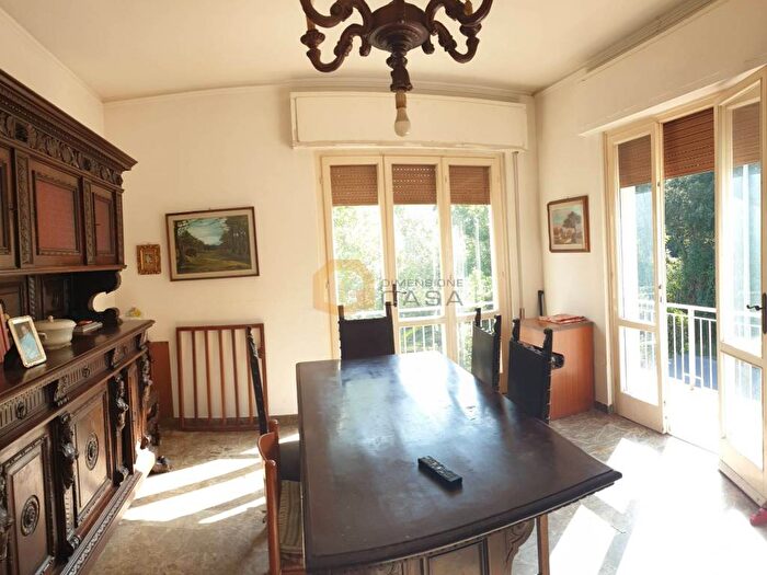 Casa con 6 locali in vendita in Viale dei Tigli, Darsena Ex Campo di Aviazione, Viareggio