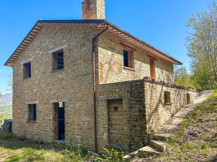 Casa in vendita in Carpegna, Centro