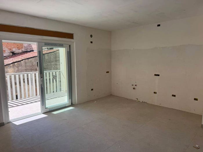 Appartamento trilocale in vendita in Via Aprile, Centro, Battipaglia
