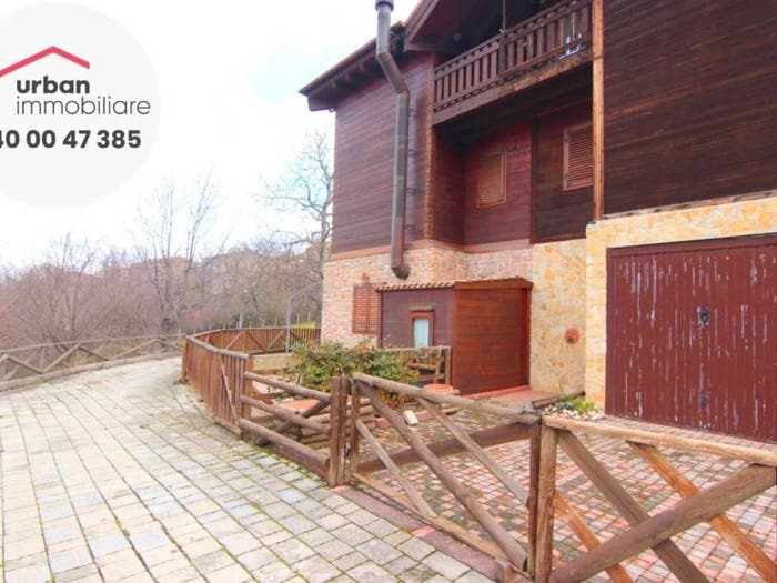 Casa con 5 locali in vendita in Viale Della Fiera, Villagrande, Tornimparte