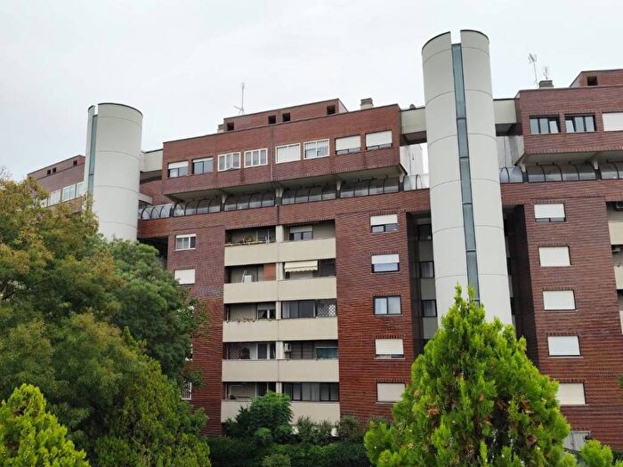 Appartamento con 6 locali in vendita in Viale Londra, Rinnovamento, Roma