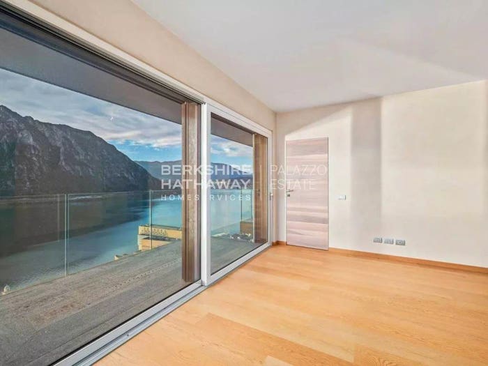 Casa con 5 locali in vendita in Via Totone, Campione d'Italia