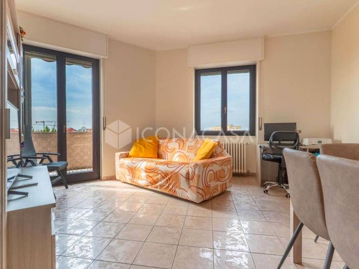 Appartamento bilocale in vendita in Piazza Angilberto II, Corvetto, Milano