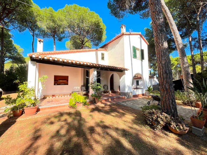 Casa con 5 locali in vendita in Comunione Is Morus, Santa Margherita Di Pula, Pula