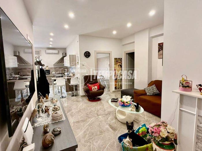 Appartamento quadrilocale in vendita in Via Consalvo, Fuorigrotta, Napoli