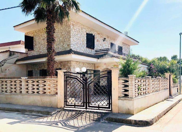 Casa con 5 locali in vendita in Via dei Mandorli, Torre Squillace, Nardò